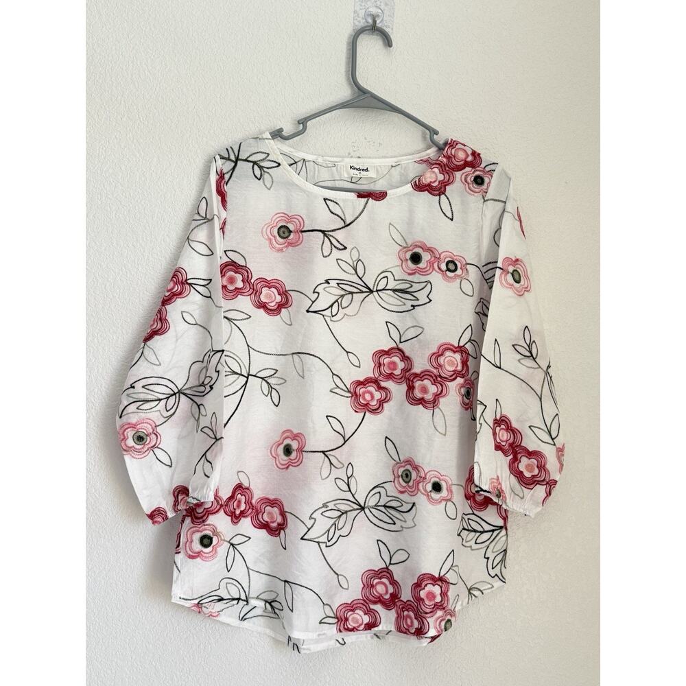 NWT Kindred Medium Floral Women's Top Blouse Lightweight 100% Polyester